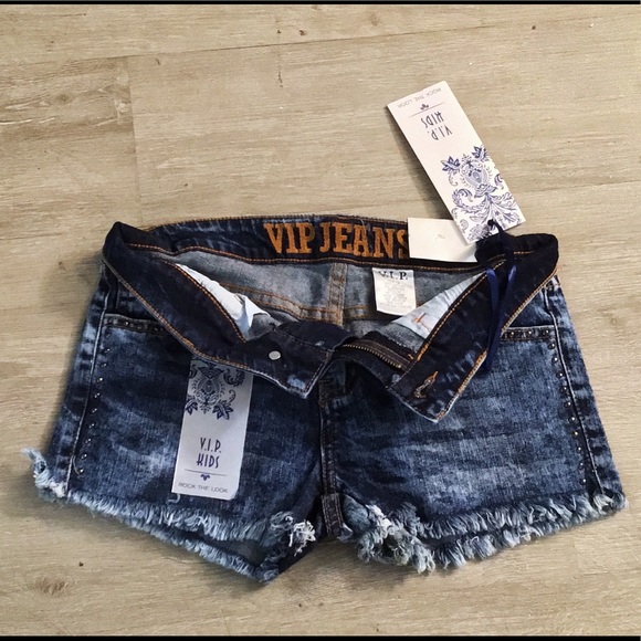 V.I.P. Kids shorts size 12 - Picture 3 of 3